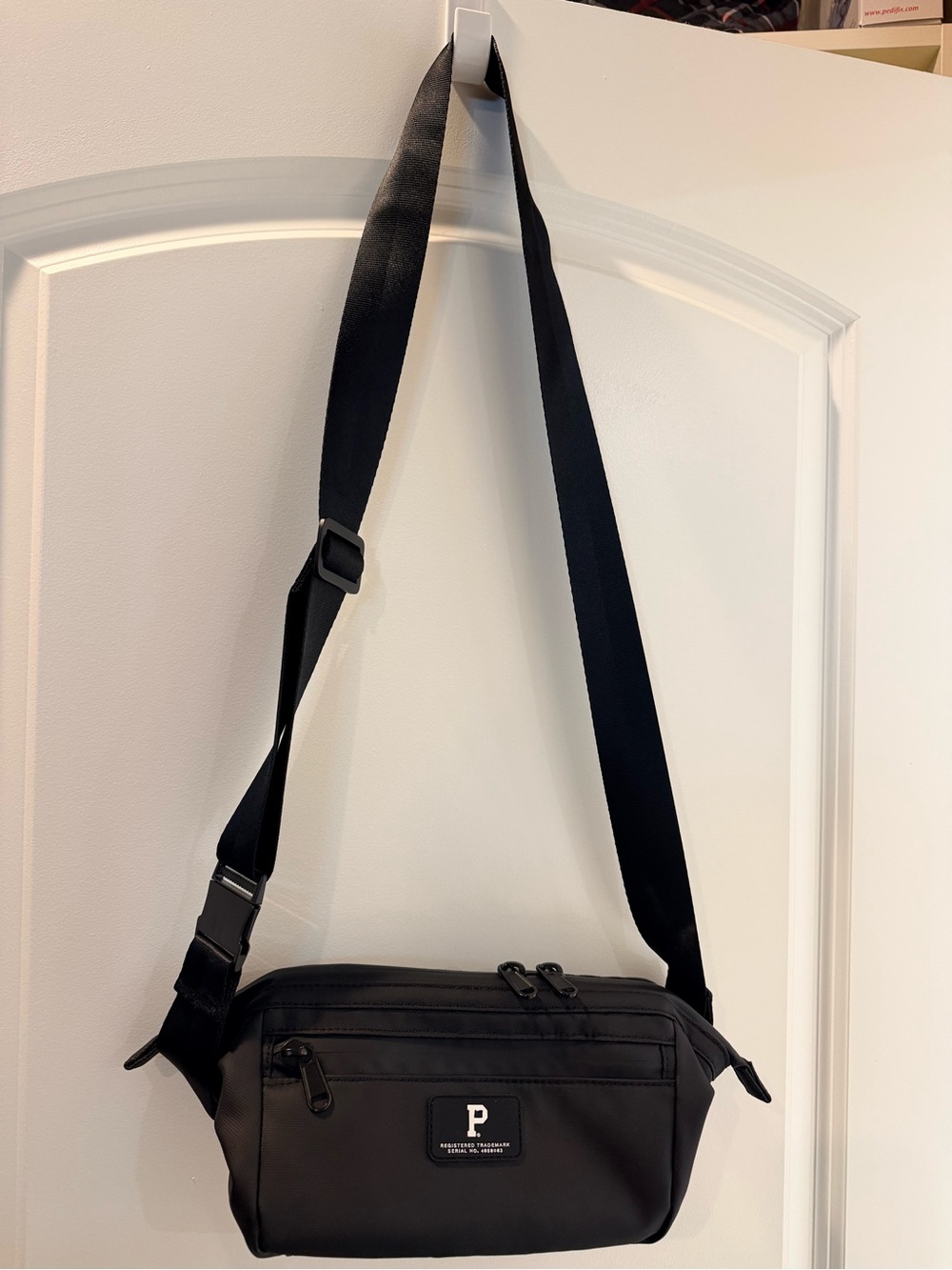 NWOT Portland Gear Black Crossbody Sling Bag Unisex Cascade Crossbody Bag - Picture 7 of 10
